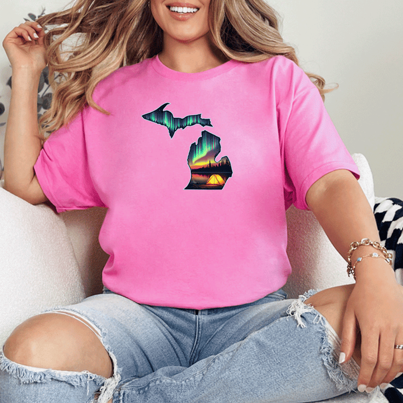 "Northern Lights Camping"Relaxed Fit Crew Unisex T-Shirt