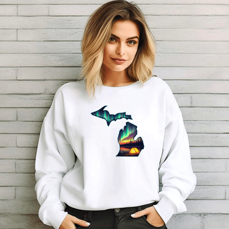 "Northern Lights Camping"Relaxed Fit Classic Crew Unisex Sweatshirt