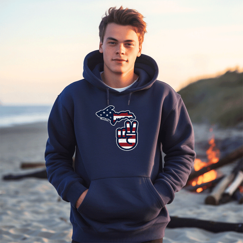 "Michigan Flag Peace"Men's Classic Hoodie