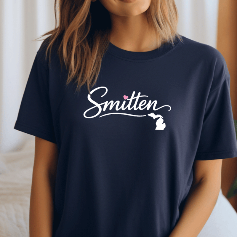"Love Michigan Smitten"Relaxed Fit Crew Unisex T-Shirt