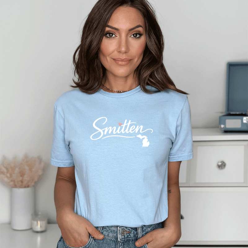 "Love Michigan Smitten"Relaxed Fit Crew Unisex T-Shirt